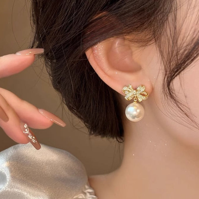 Irregular Pearl Temperament Earrings