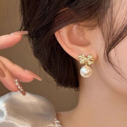 Irregular Pearl Temperament Earrings