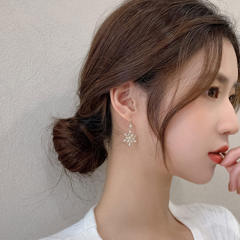 Shiny Zircon Snowflake Earrings