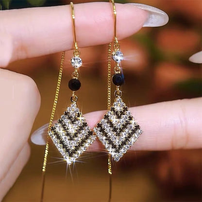 Black & White Full-Diamond Rhombus Earrings