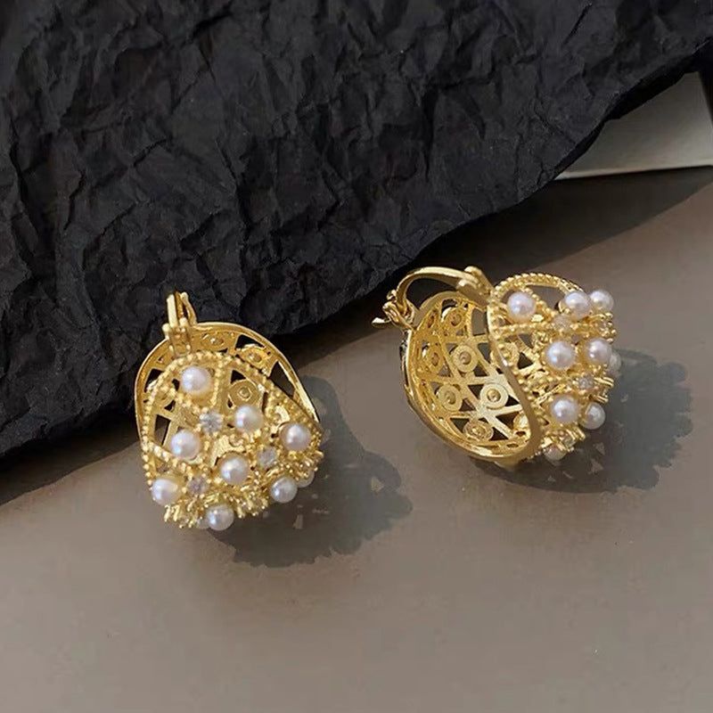 French Pearl Rhinestone Mesh Ear Clip